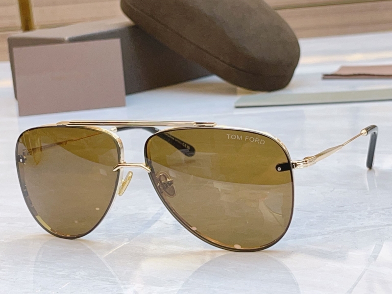 TOM FORD